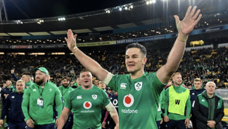 Ireland beat title holders France in the Six Nations classic